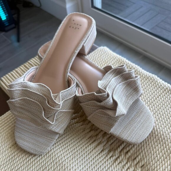 a new day Shoes - A New Day Raffia Ruffle Sandals – Beige Woven Block Heel Slides, Size 9.5 🌿